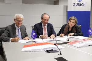 Foto acto firma Zurich